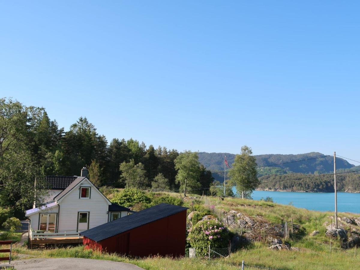 B&B Uggdal - Holiday Home Bjørkeneset - FJH621 by Interhome - Bed and Breakfast Uggdal