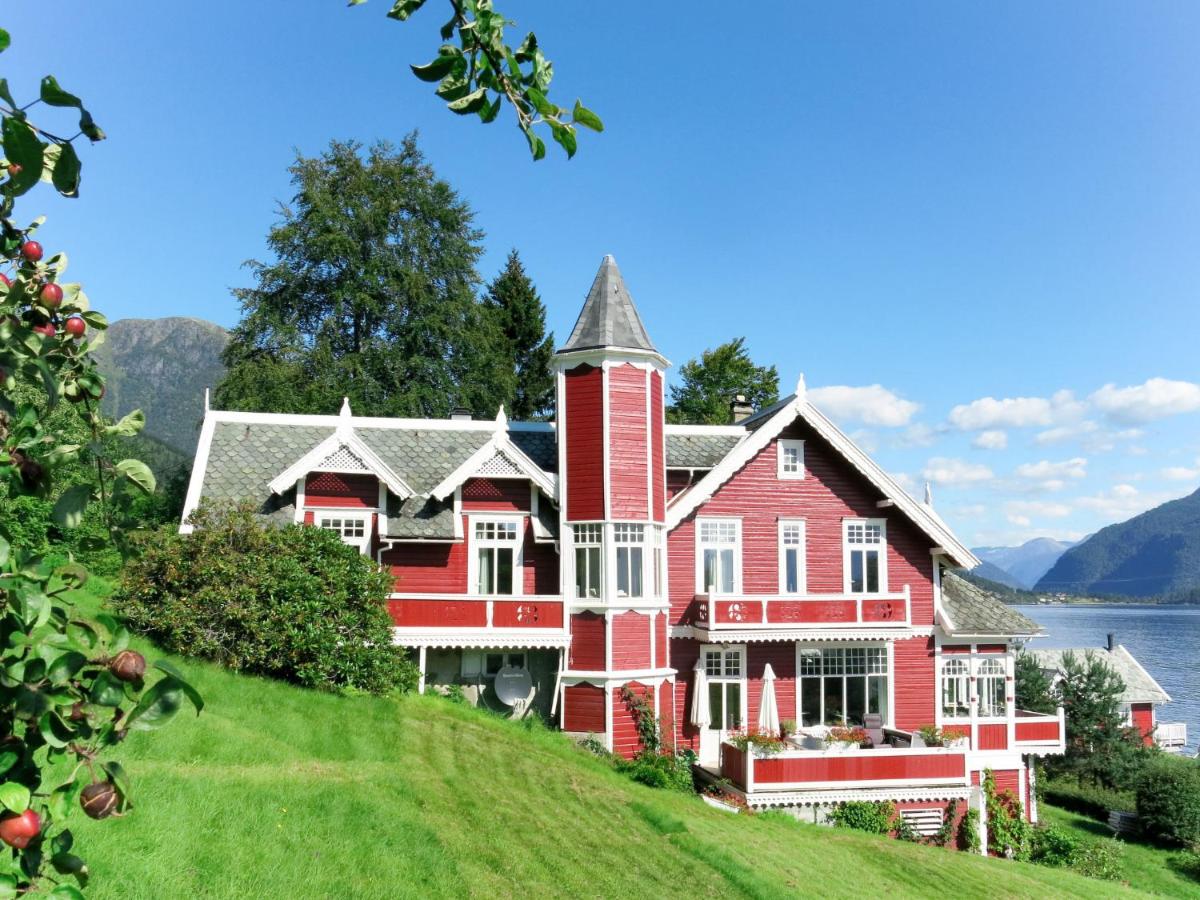 B&B Balestrand - Apartment Villa Lorna - FJS026 - Bed and Breakfast Balestrand