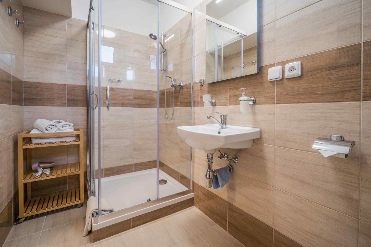 Habitación Doble Deluxe (2 adultos + 1 niño) 