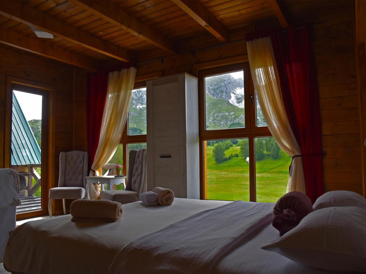 Deluxe Double Room with Extra Bed