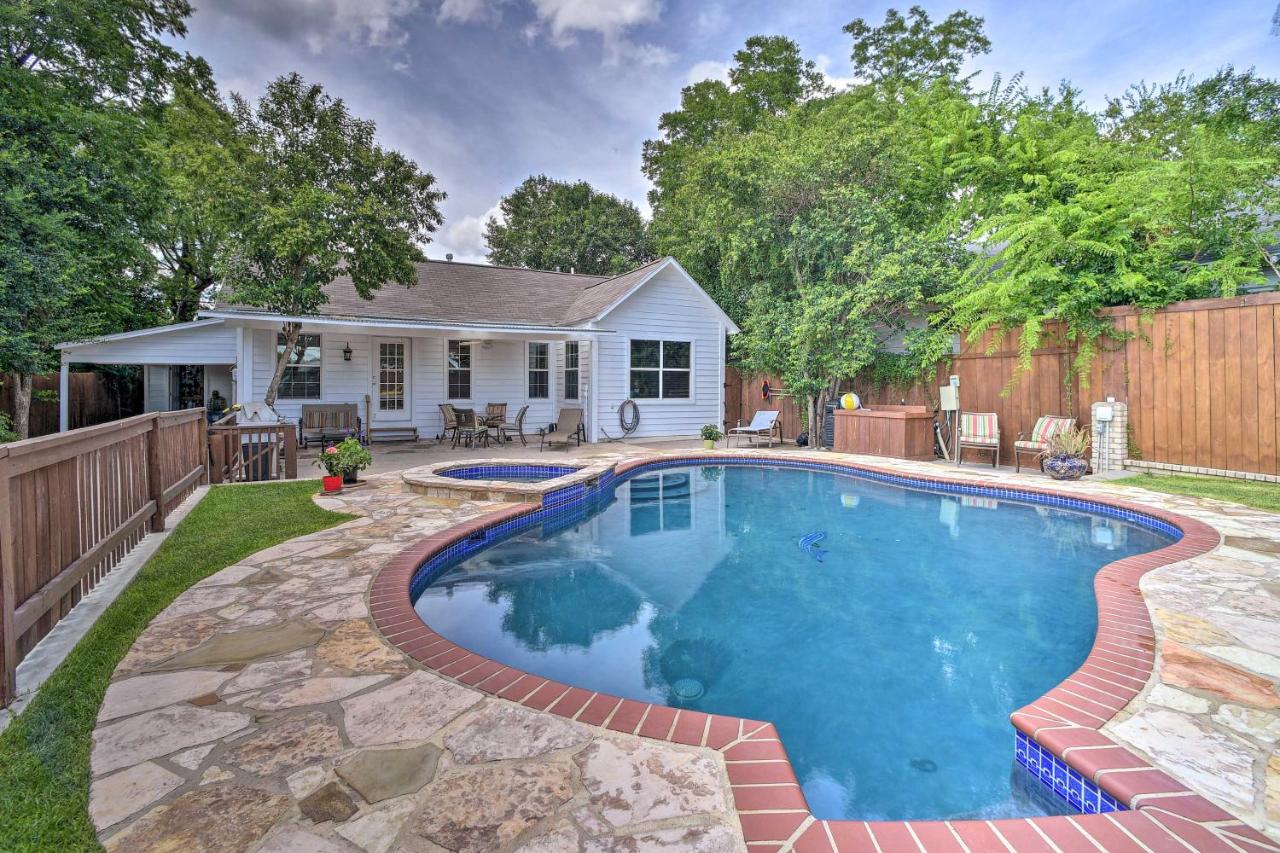 B&B San Antonio - San Antonio House with Private Pool, Spa and Grill - Bed and Breakfast San Antonio