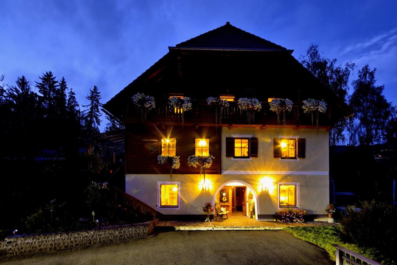 B&B Murau - Gästehaus Biobauernhof Mandl - Bed and Breakfast Murau