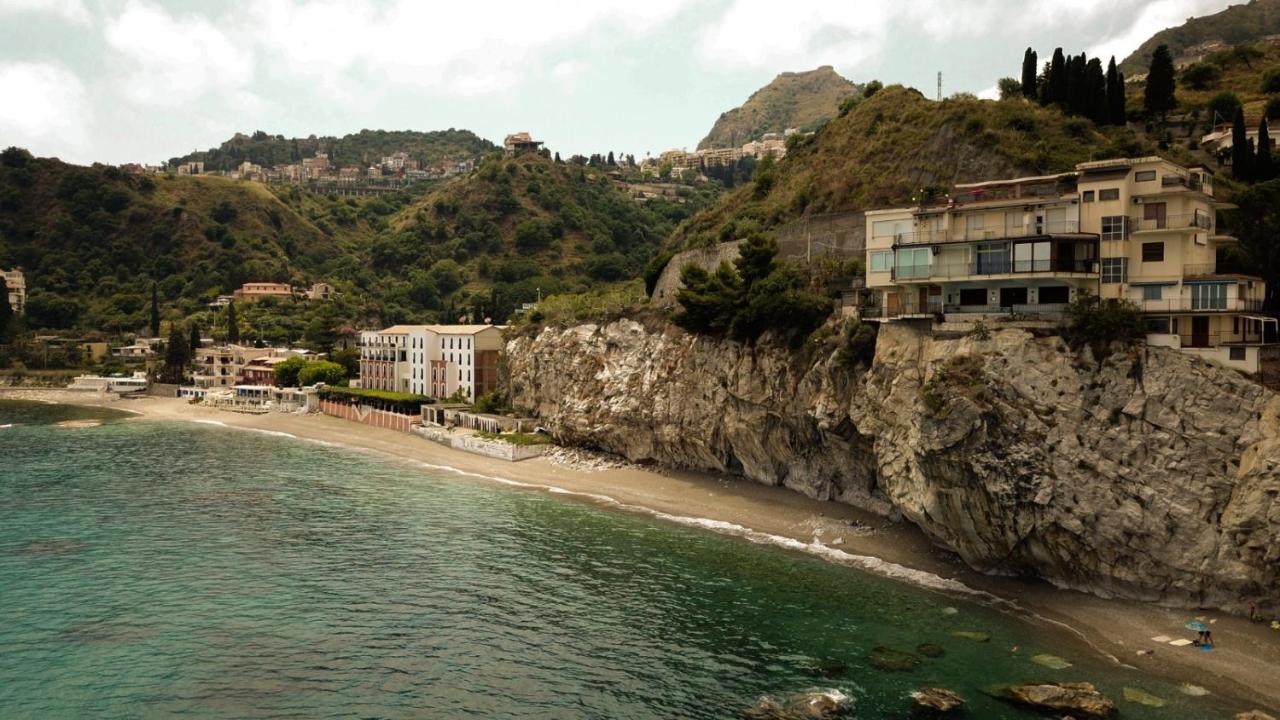 Mare Roccia beachfront apartment - B&B