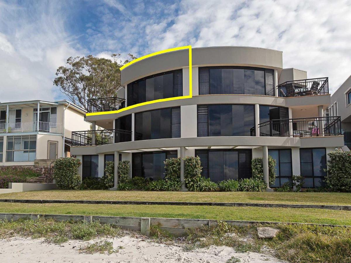 2 137 Soldiers Point Road luxury unit on the waterfront with aircon and free unlimited WiFi - B&B