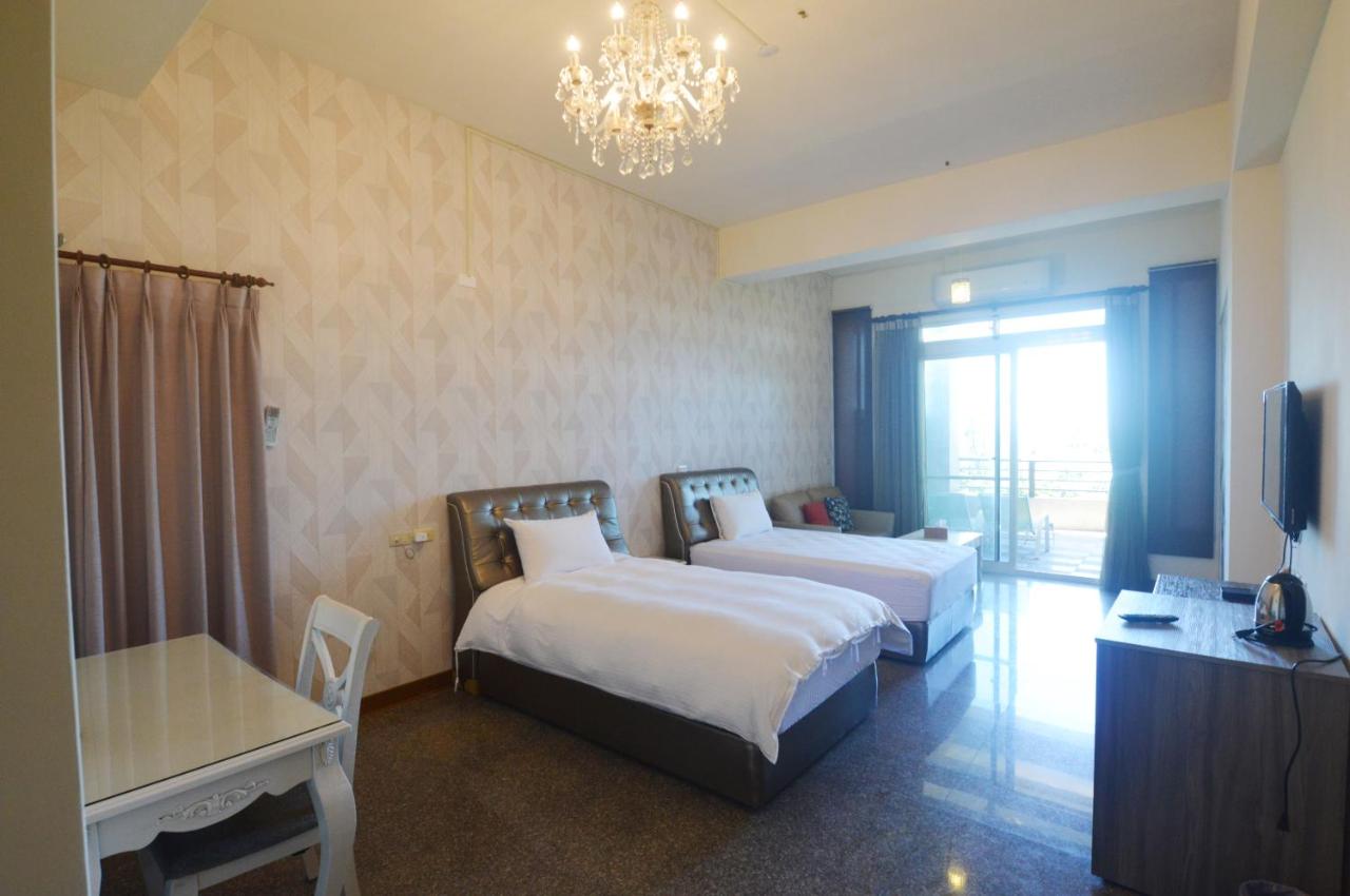 Zweibettzimmer mit Balkon