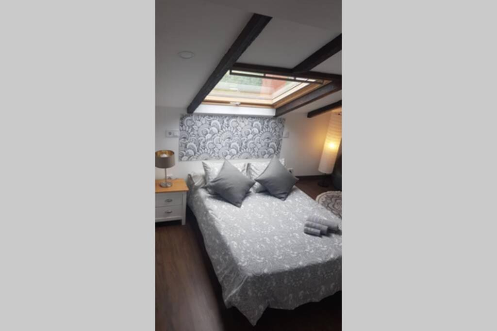 B&B Santander - Aptos Cama del Rey ideal parejas - Bed and Breakfast Santander