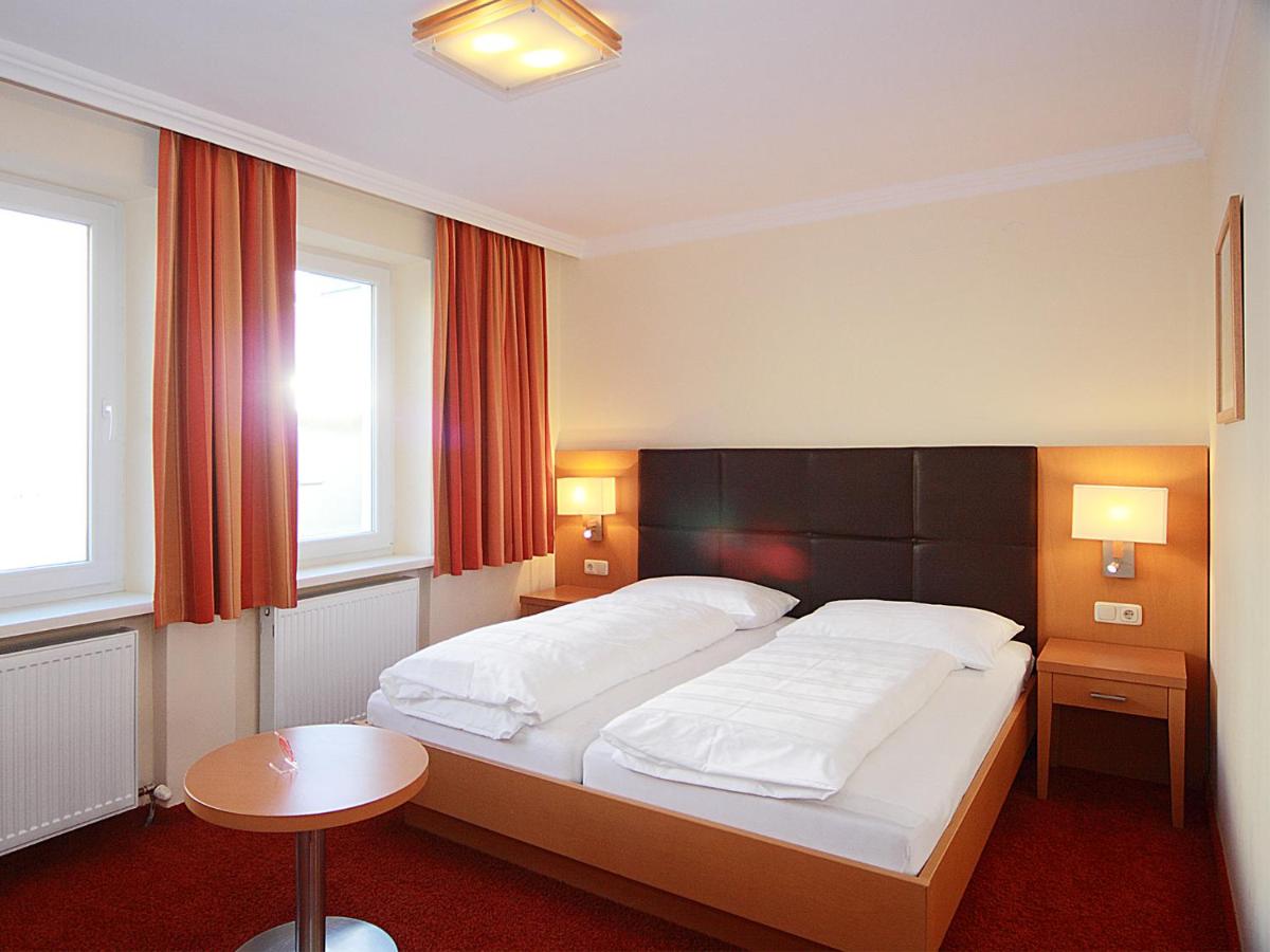 B&B Linz - Hotel Goldener Adler - Bed and Breakfast Linz