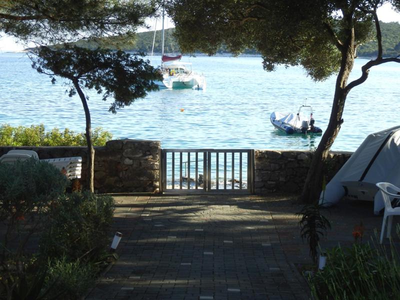 Apartmantes by the sea , Mali lošinj, Artatore 5 - B&B