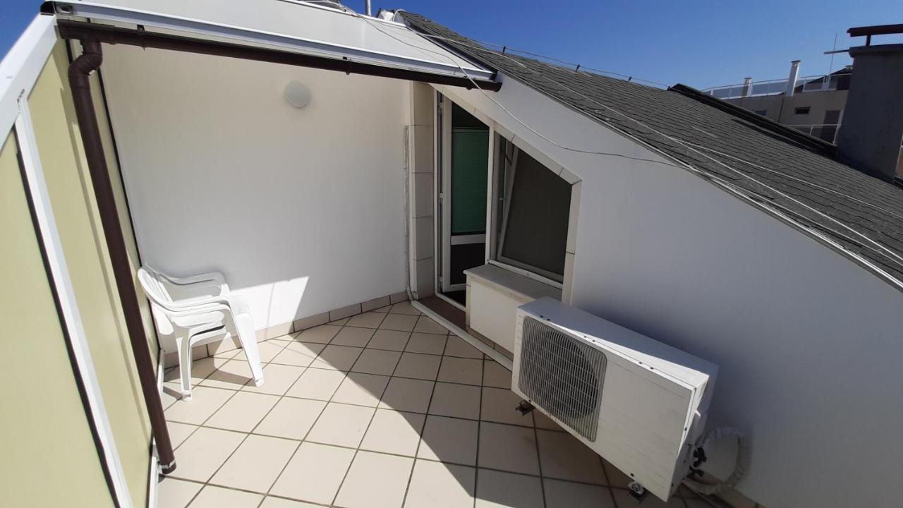 Single Room with Balcony