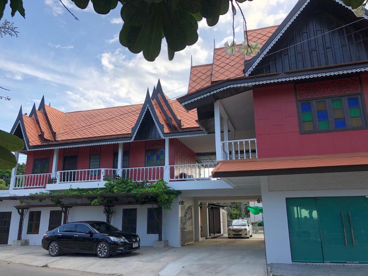 B&B Ban Bang Thalu - แอท ซี หาดเจ้า - Bed and Breakfast Ban Bang Thalu