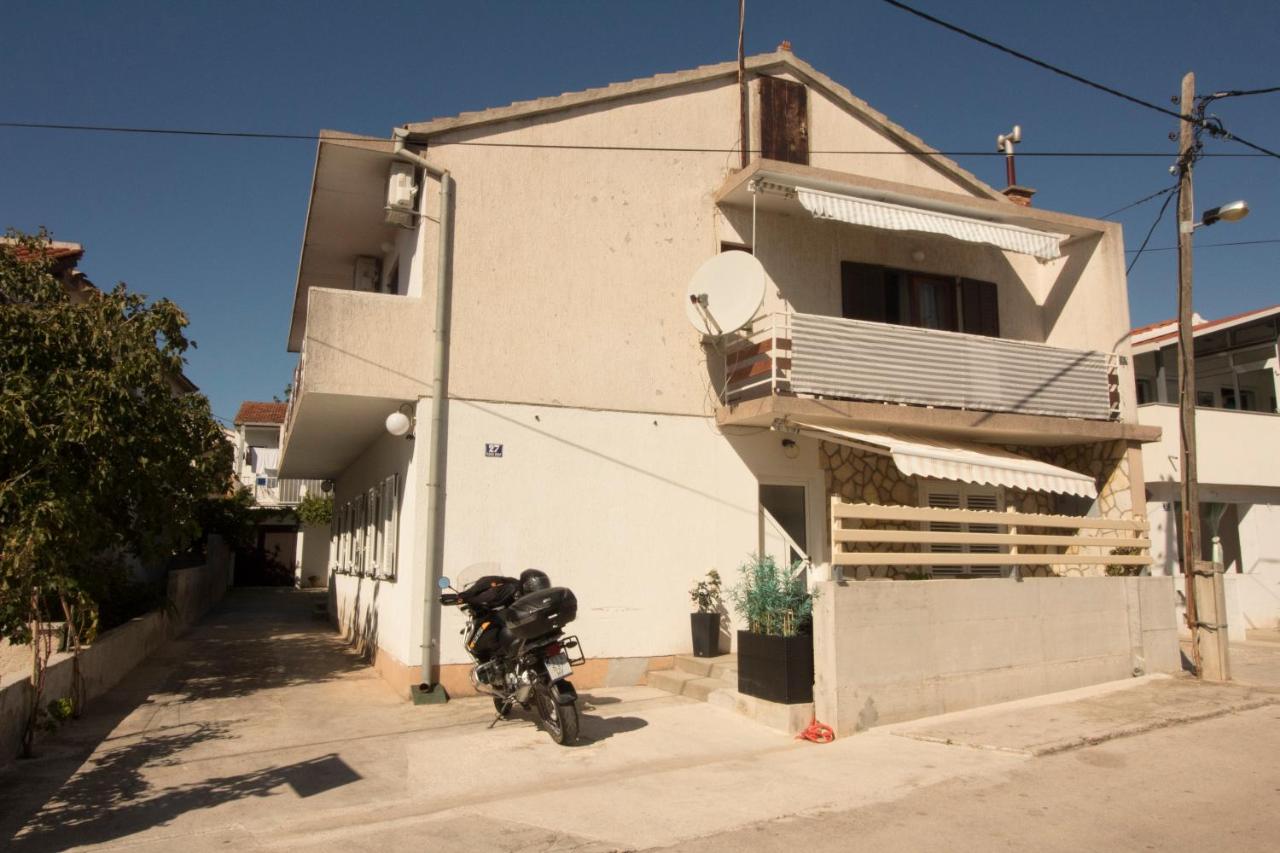 Apartmani Ana Juricev Vodice - B&B