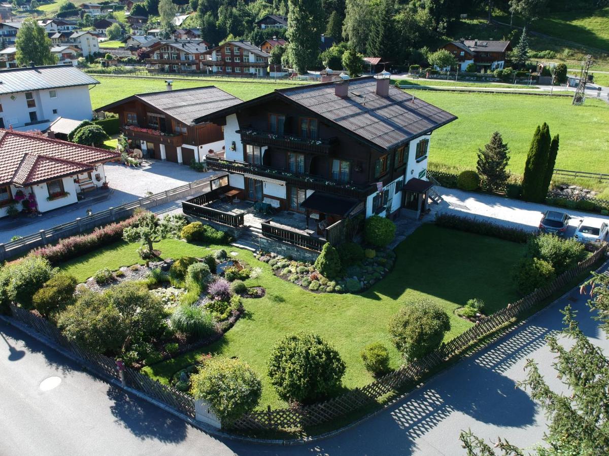 B&B Zell am See - Pension Alpentraum - Bed and Breakfast Zell am See