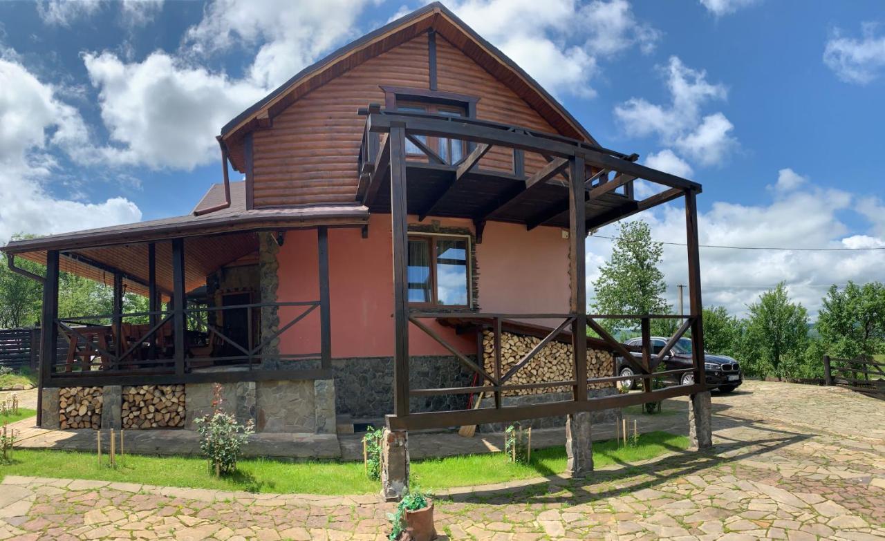 Villa Melaniia - B&B Розгирче