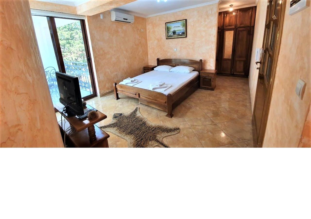 Studio with Balcony and Sea View 1