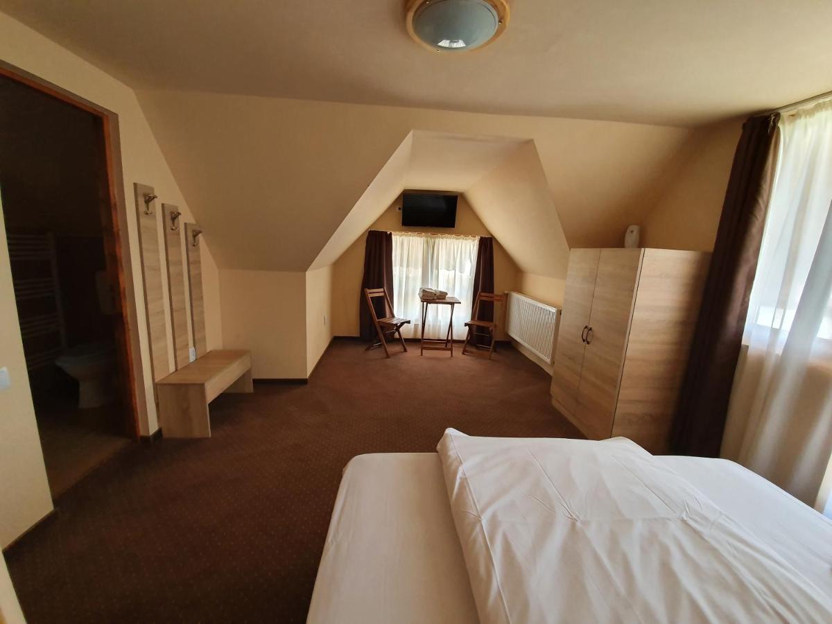 Camera Matrimoniale con Balcone