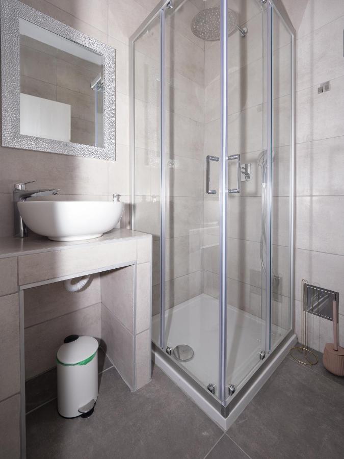Arena Delight Studio Apartments - B&B