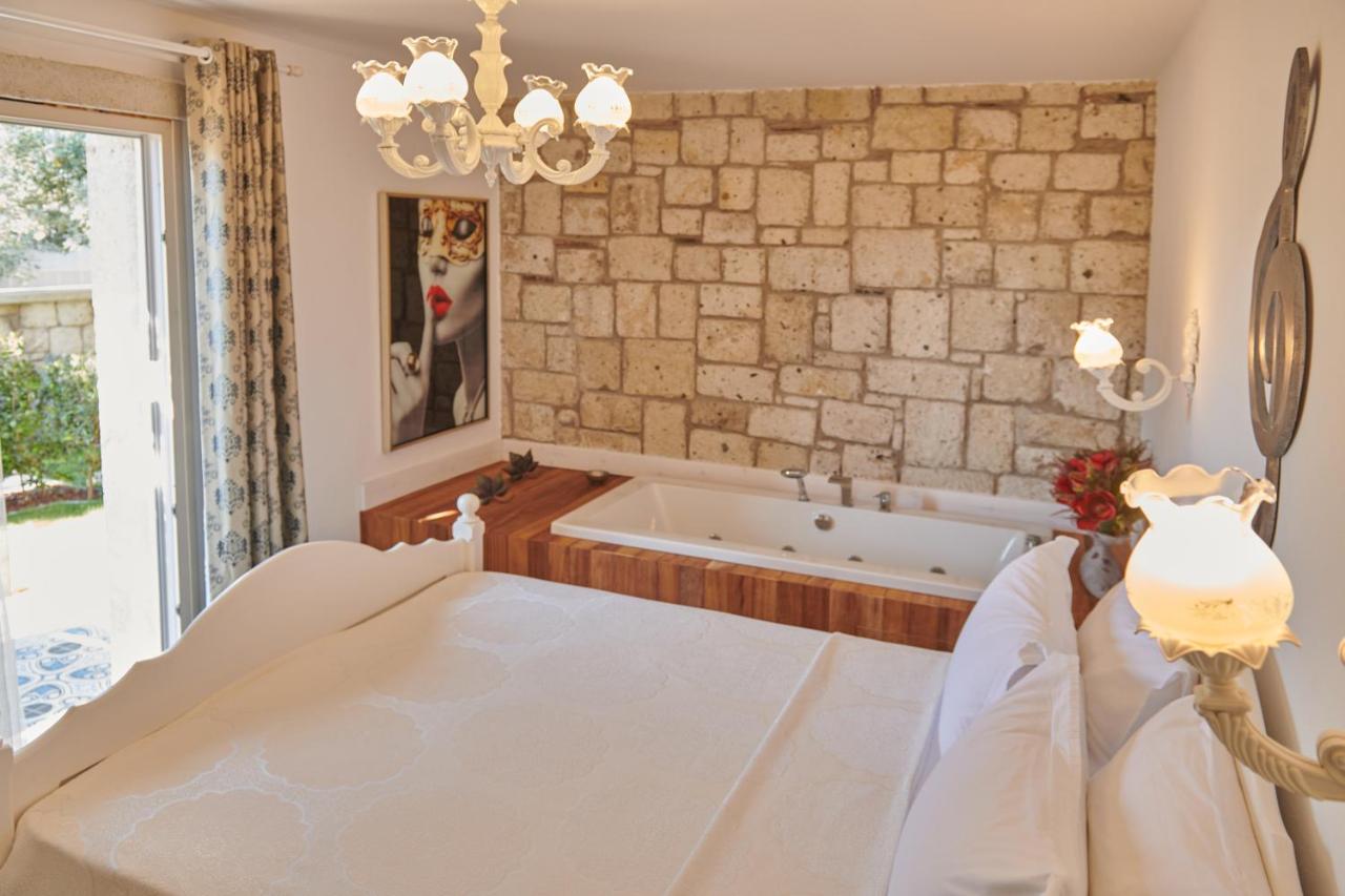 Deluxe Double Room with Bath