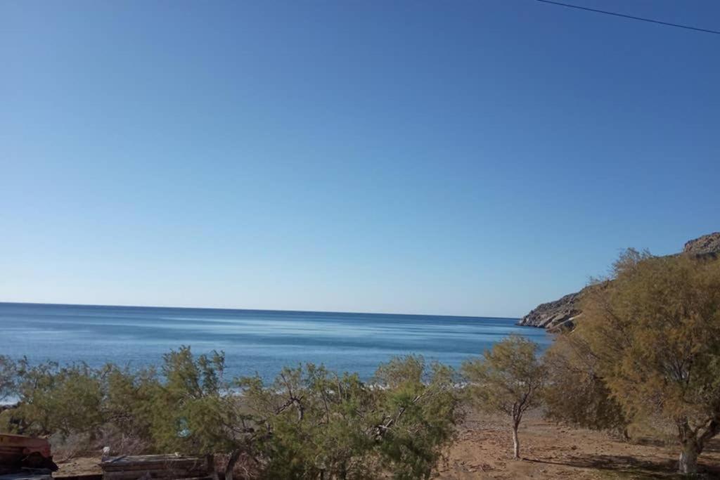 Antoine Apartment Sea Side - B&B Tsoútsouros