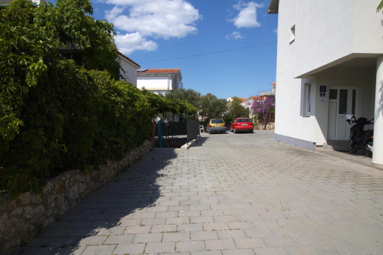 Apartman Slanica beach A4+1 - Chambres d’hôtes Murter