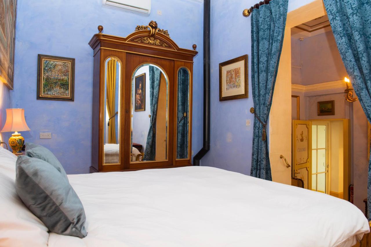 Suite with Garden View