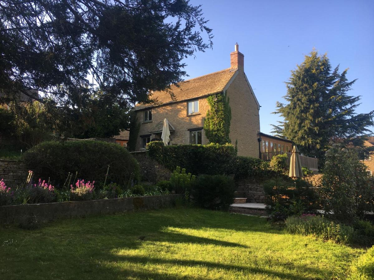 B&B Stonesfield - Hollyhock House - Bed and Breakfast Stonesfield