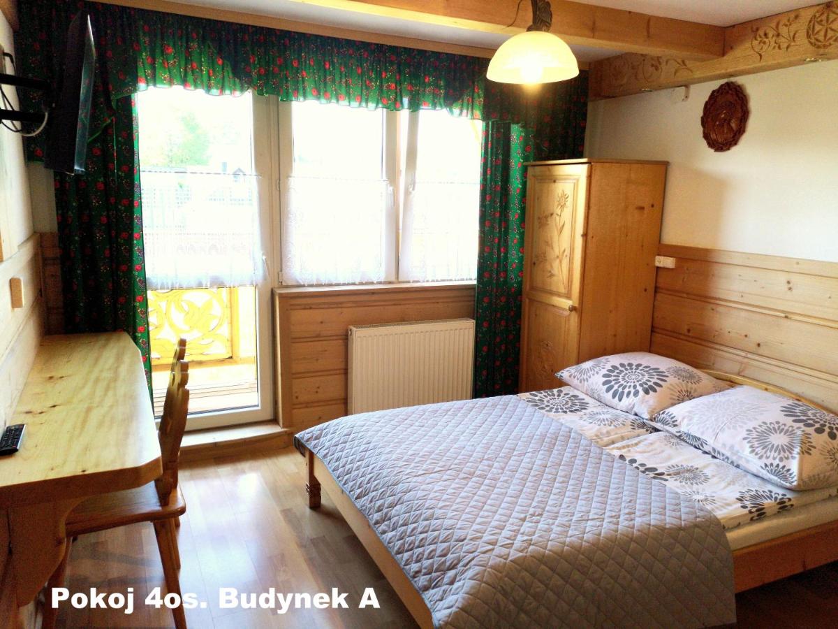 Vierbettzimmer mit Balkon