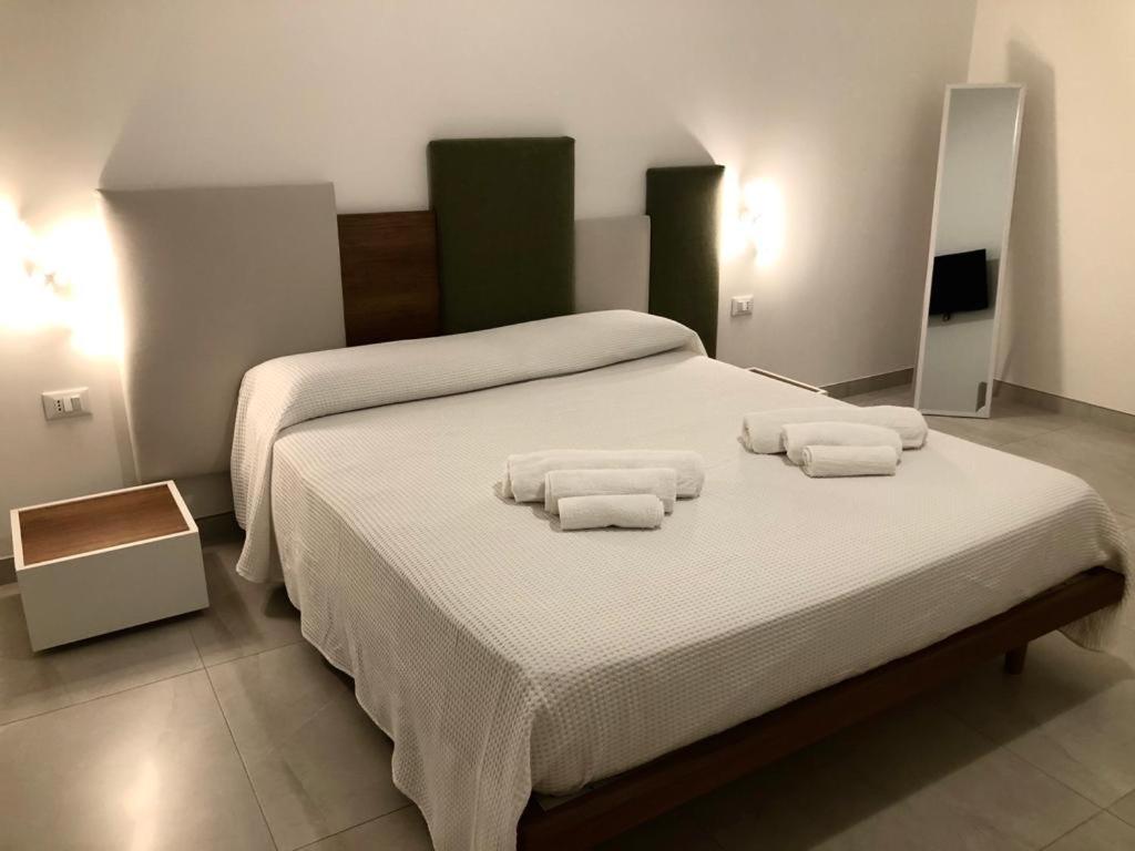 Domus Feriae - Bed and Breakfast Avola