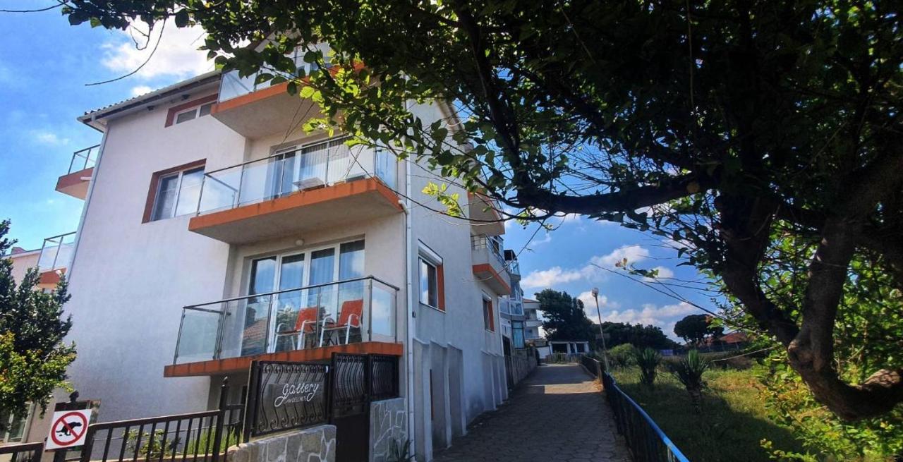 Casa DELL'ARTE - Ferienwohnung Ahtopol