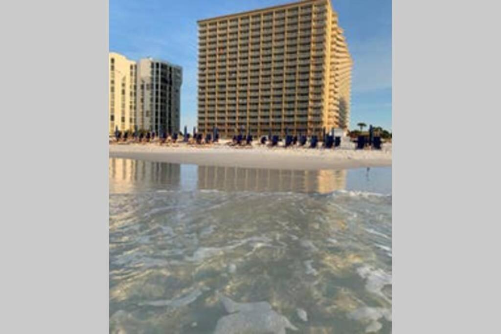 Beach Front 18th Flr, Best Ocean View, New Upgrades - B&B Destin