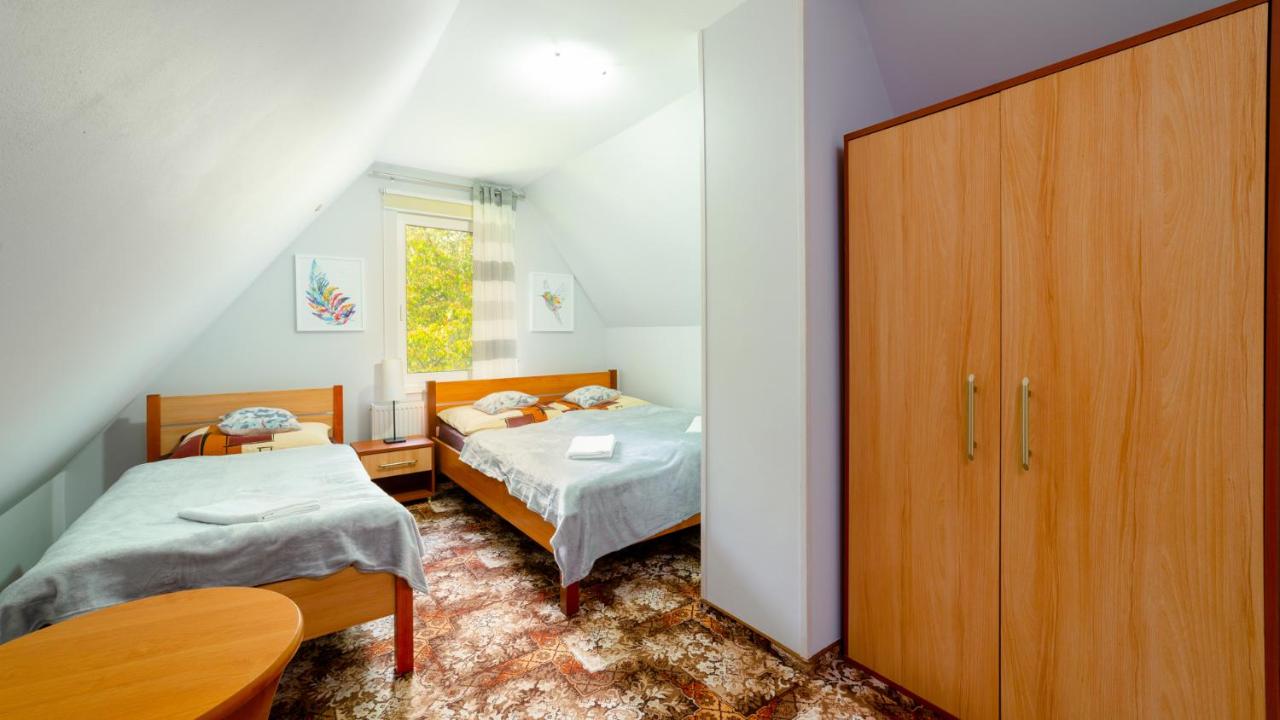 Driepersoonskamer met Eigen Badkamer