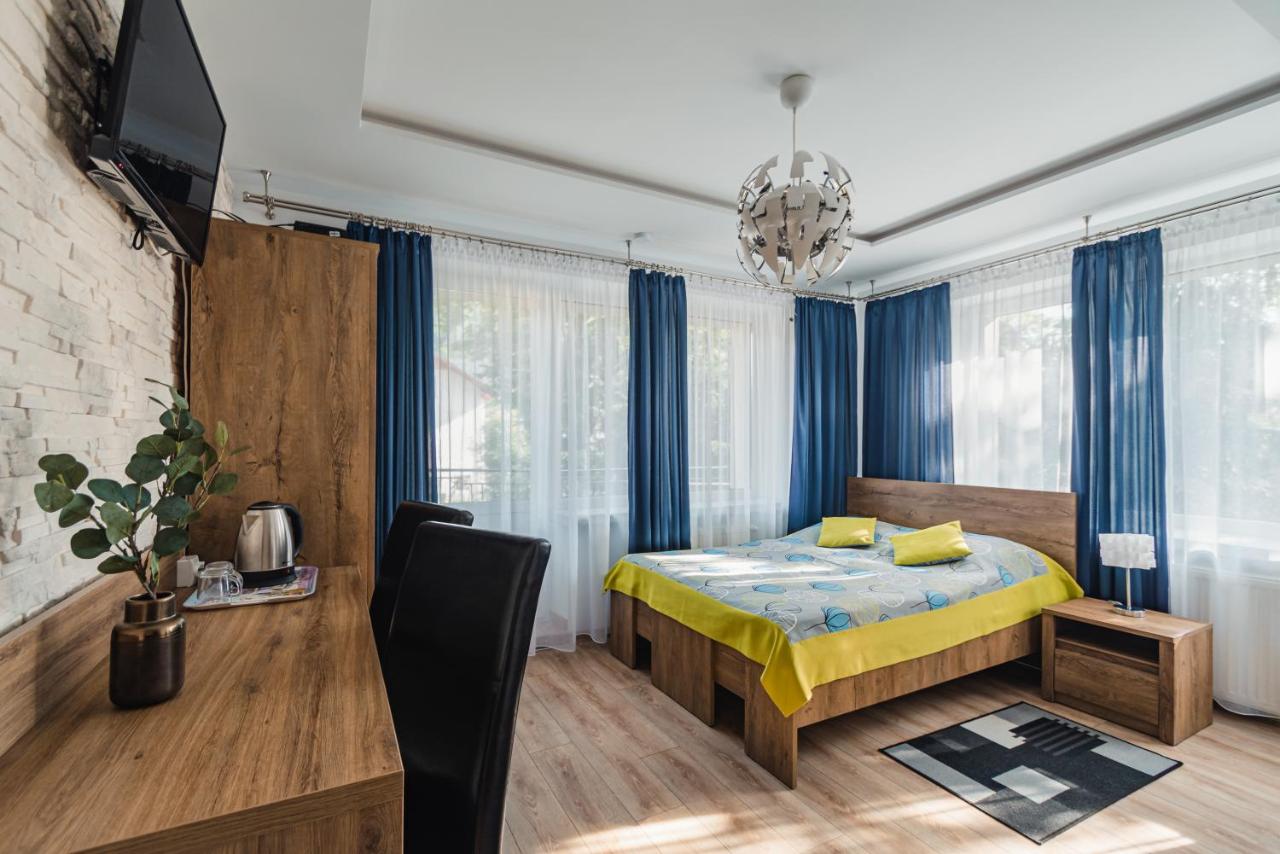 Doppelzimmer mit Balkon (2 Erwachsene + 1 Kind)
