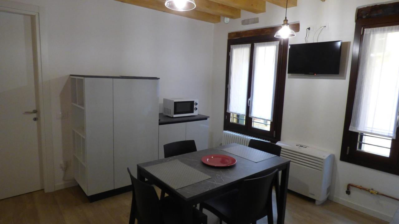 CASA MODERNA A DUE PASSI DA RIALTO - B&B Venezia