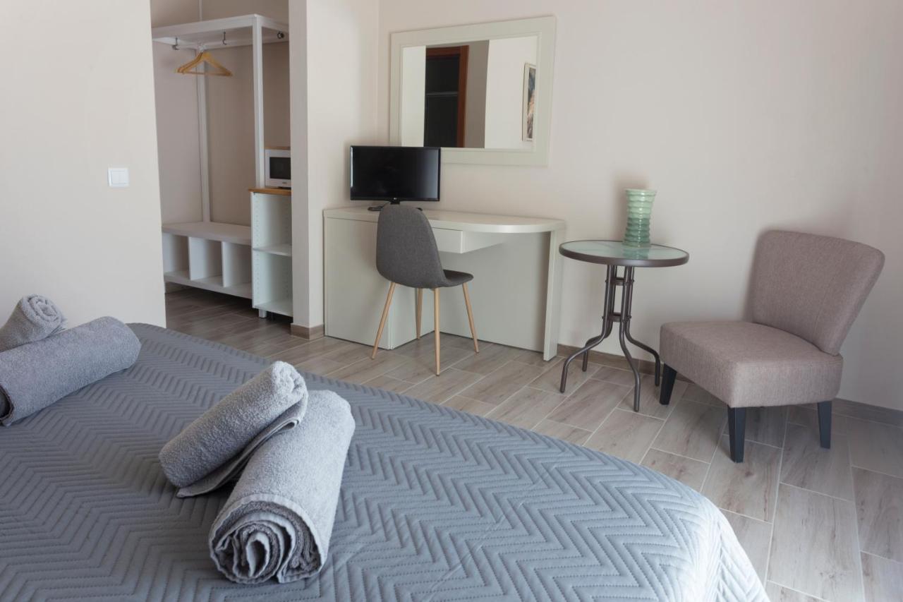 King Room with Pool View