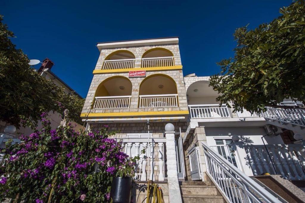 Apartmani Ivan - B&B