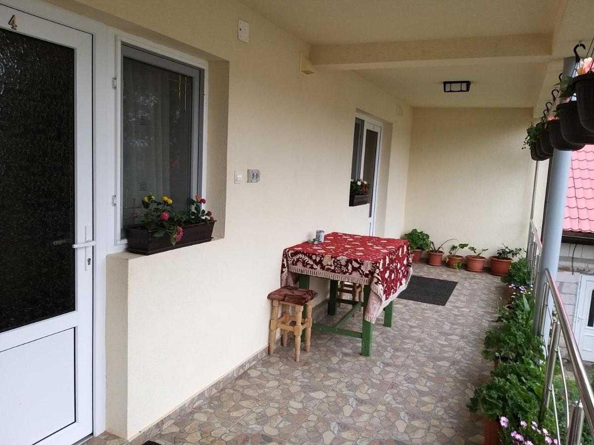 Chambre Lit Queen-Size avec Balcon