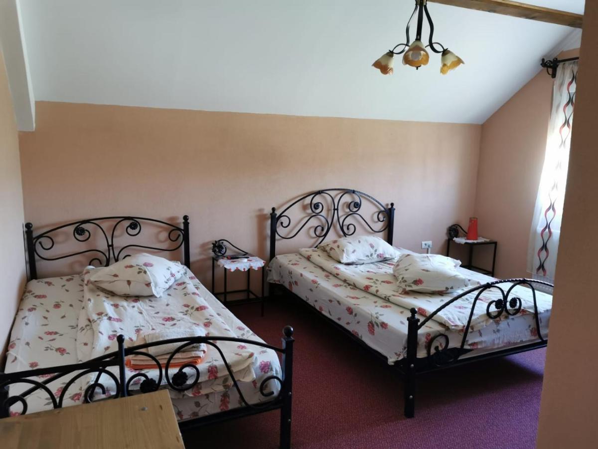 Comfort Triple Room with Shower