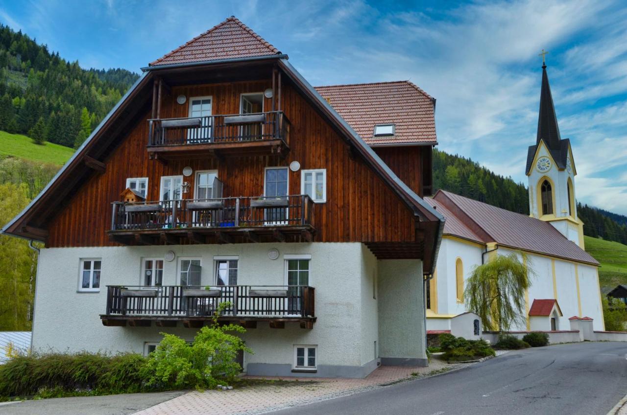 B&B Sankt Johann am Tauern - GRASSEGGER APPARTEMENTHAUS - Bed and Breakfast Sankt Johann am Tauern