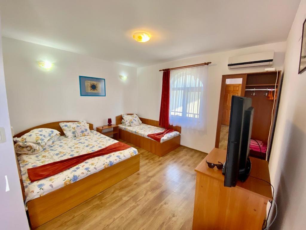 Triple Room with Pool View