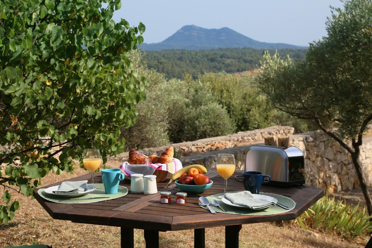 PantaiaHomes - Clos de Susville - Vue Panoramique - Piscine - Jacuzzi - B&B