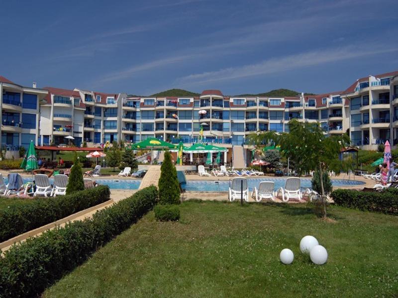 Holiday Apartment in Riviera Complex - Chambres d’hôtes Sveti Vlas