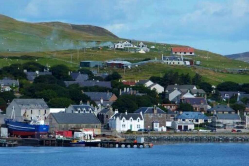 Cosy holiday home, Scalloway, Shetland. - B&B Scalloway