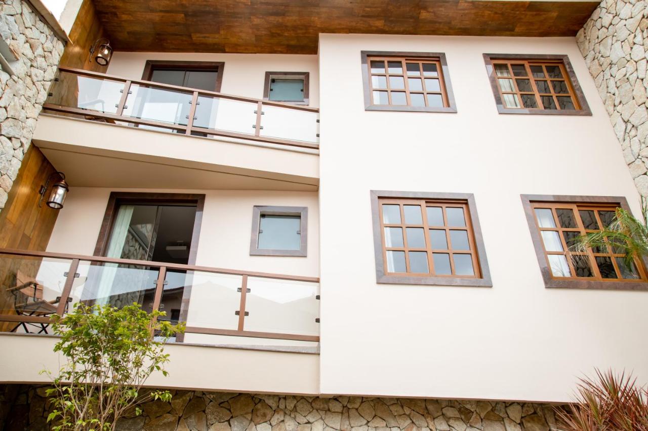 ESPAÇO 250 - Apto mobiliado, 3 quartos, sendo uma suíte, banheiro social, cozinha completa, sala de estar, ar condicionado, tv e internet - B&B Tiradentes