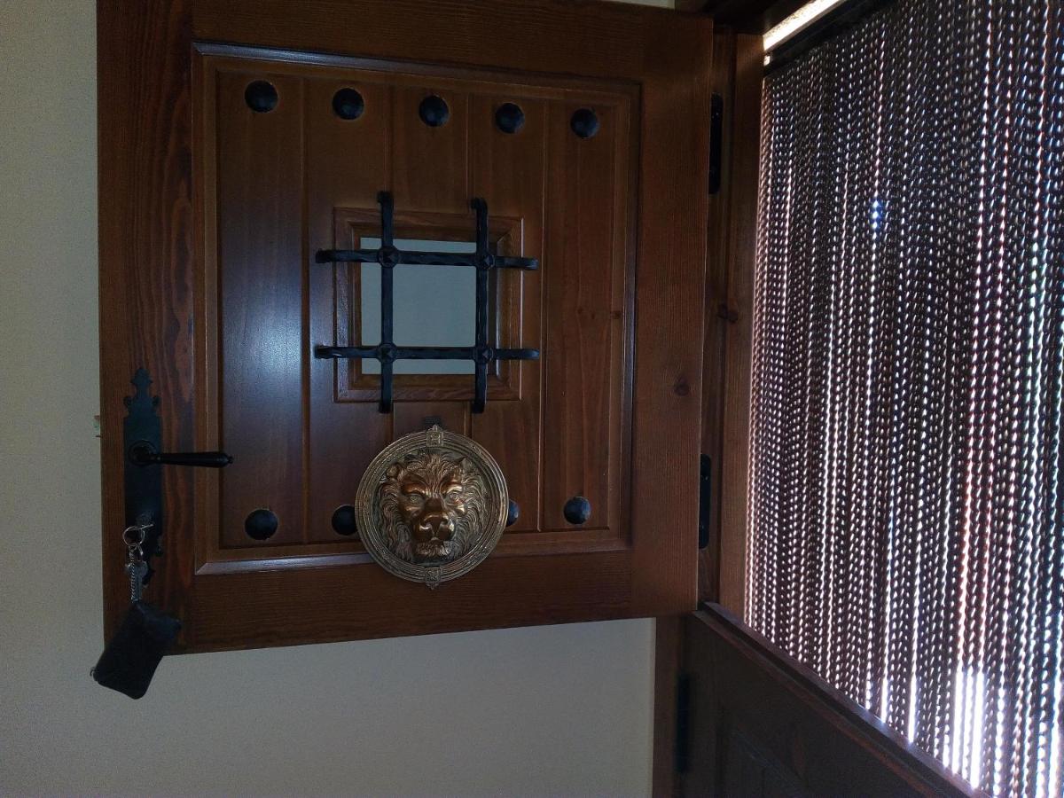 Triple Room with Private Bathroom and Shared Kitchen