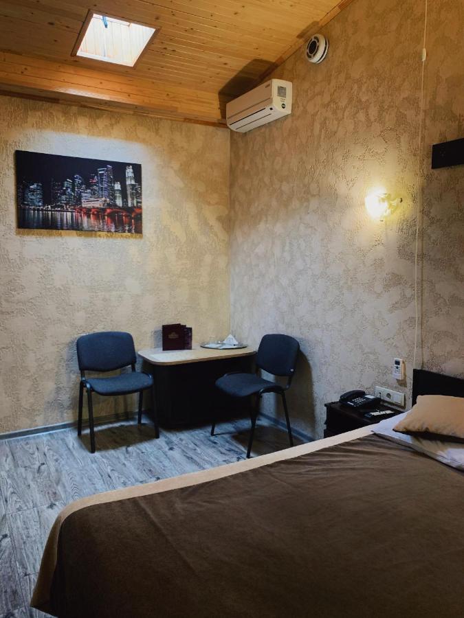 Family Room with a Queen Size Bed