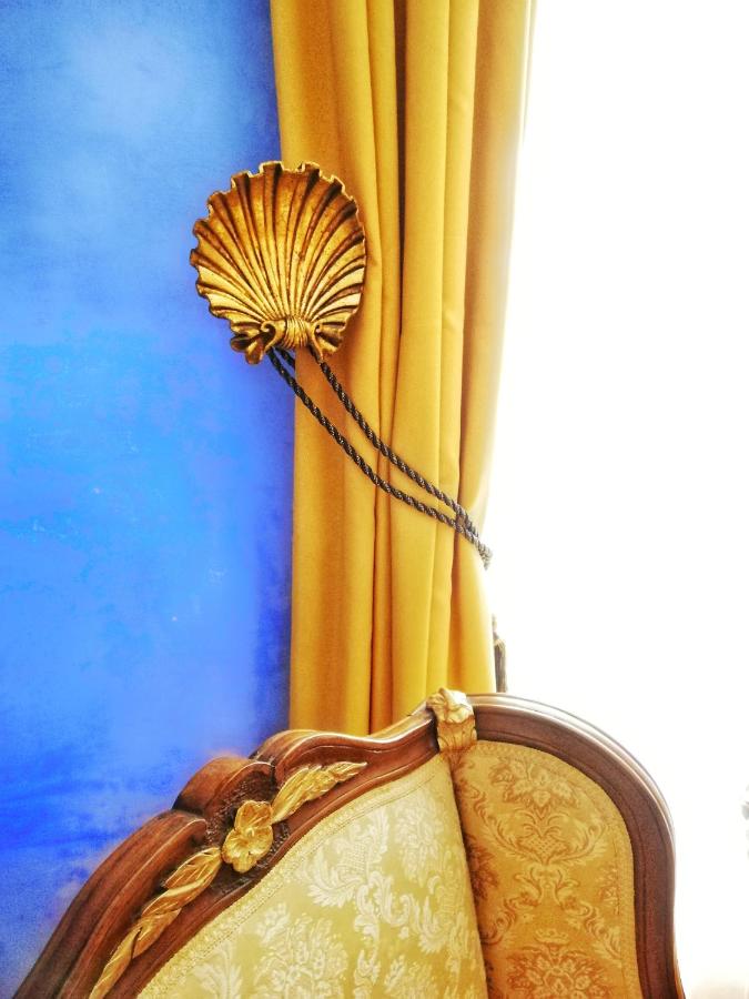 Kamer met Queensize Bed - Geschikt voor Gasten met een Lichamelijke Beperking