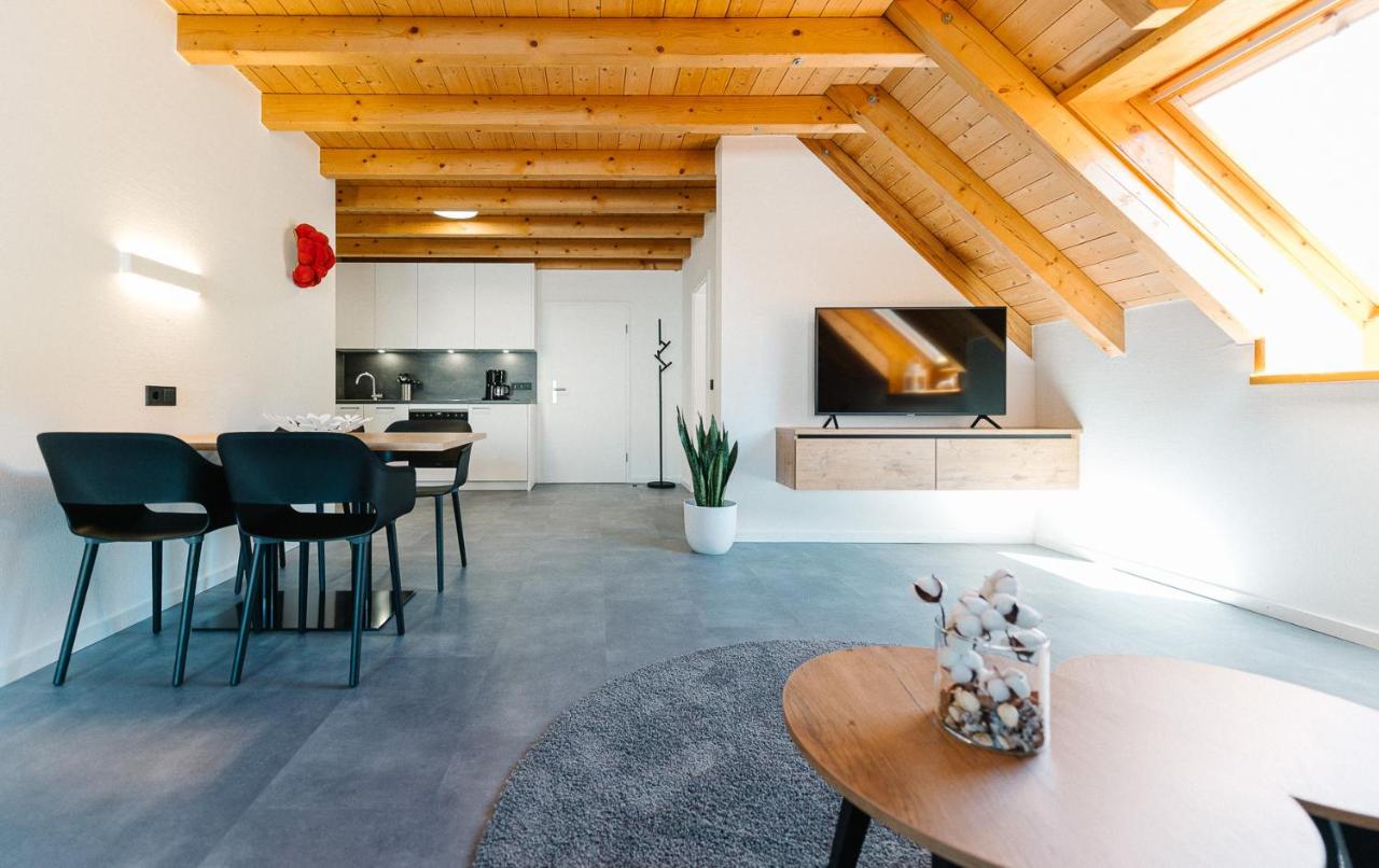Moderne 3 Zi.-FeWo BlackForestArt Nähe Freiburg - Chambres d’hôtes
