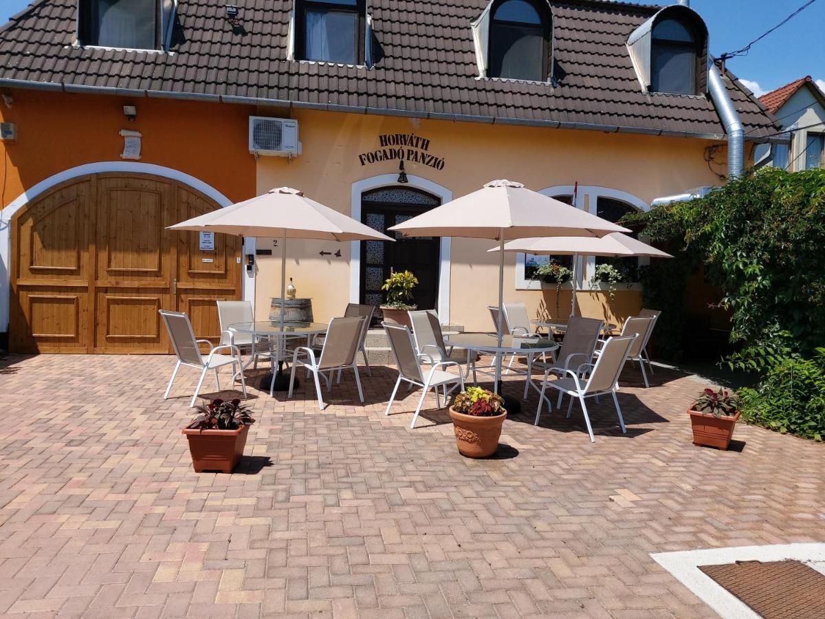 Horváth Fogadó Panzió - B&B Szentendre