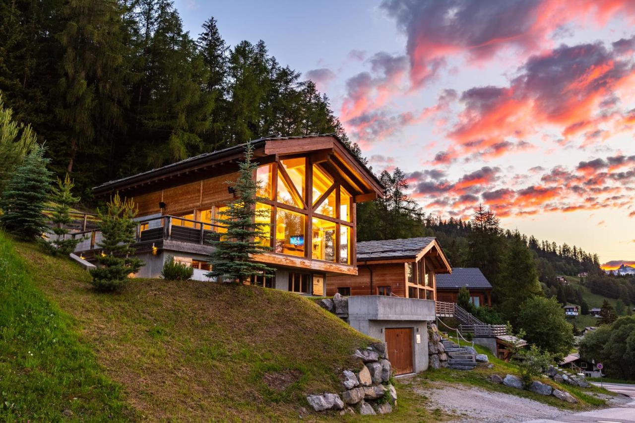 Luxury Spa Chalet with Jacuzzi and Sauna - B&B La Tzoumaz