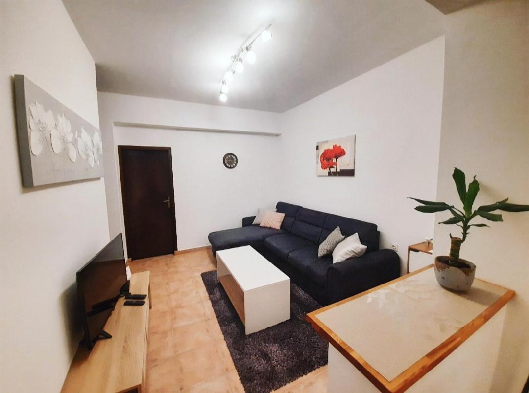 Apartment NENA near the city center with free parking - B&B Pula