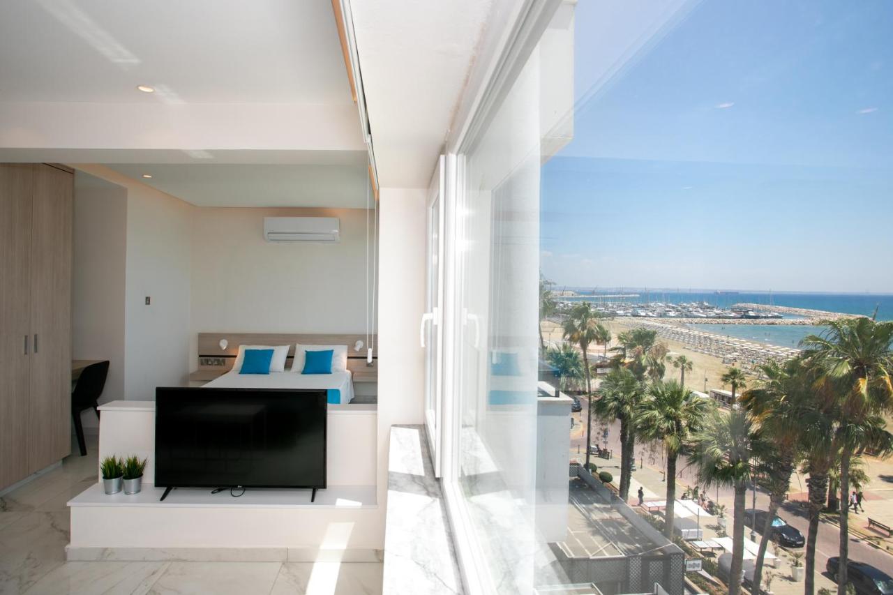 B&B Larnaca - Les Palmiers Sunorama Beach Apartments - Bed and Breakfast Larnaca
